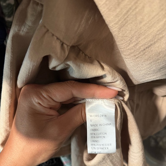 MDRN Tiered Kaki Collared Coton Shift Dress - Picture 7 of 7